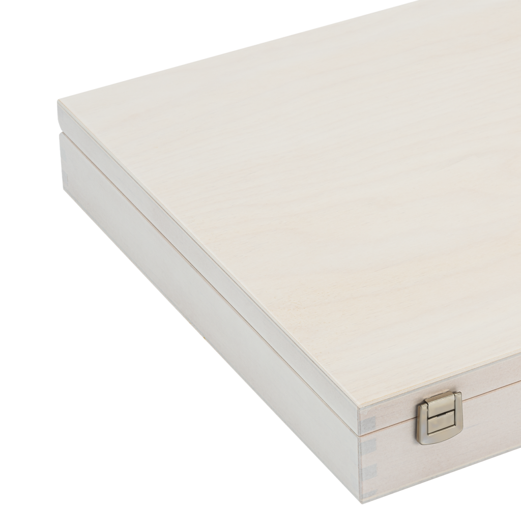 Dreher GmbH Oberflaeche weiss transparent lackiert